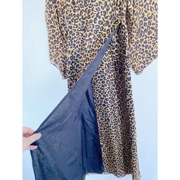 Michelle Mason 100% silk Long sleeve Plunge Gown - Picture 13 of 14